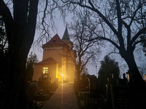 Roráty u sv. Matěje. 